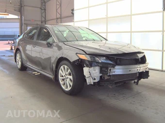 2022 Toyota Camry LE - miniatura 4