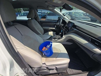2022 Toyota Camry SE - miniatura 18