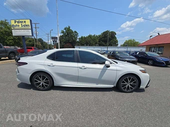 2022 Toyota Camry SE - miniatura 4