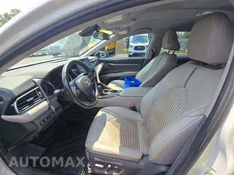 2022 Toyota Camry SE - miniatura 6