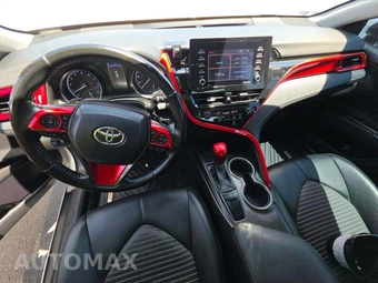 2022 Toyota Camry SE - miniatura 10