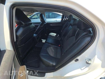 2022 Toyota Camry SE - miniatura 13