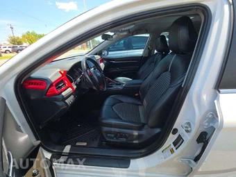 2022 Toyota Camry SE - miniatura 6