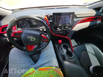2022 Toyota Camry SE - miniatura 7