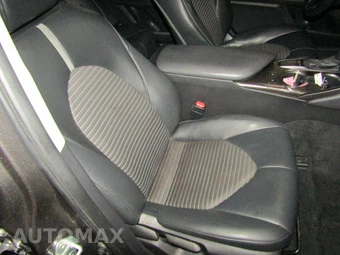 2022 Toyota Camry SE - miniatura 16