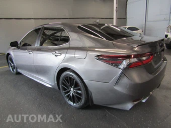 2022 Toyota Camry SE - miniatura 4