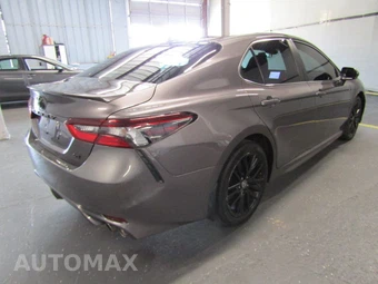 2022 Toyota Camry SE - miniatura 6