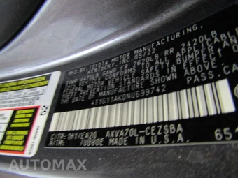 2022 Toyota Camry SE - miniatura 8