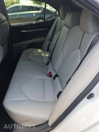 2022 Toyota Camry SE - miniatura 13