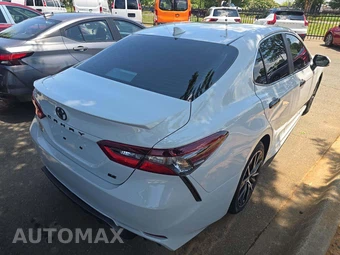 2022 Toyota Camry SE - miniatura 3