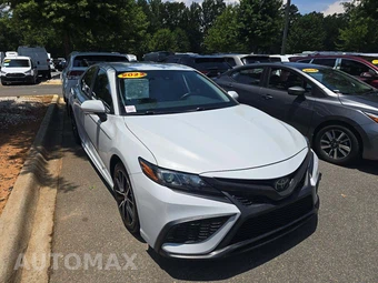 2022 Toyota Camry SE - miniatura 4