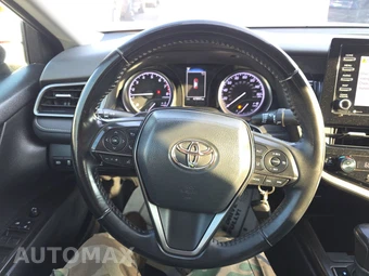 2022 Toyota Camry SE - miniatura 10