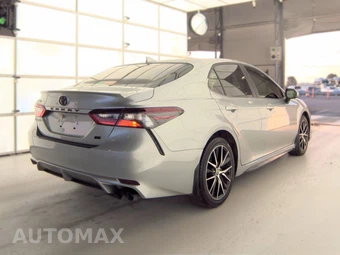 2022 Toyota Camry SE - miniatura 4