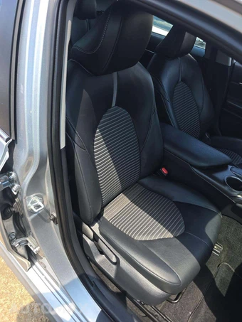 2022 Toyota Camry SE - miniatura 18