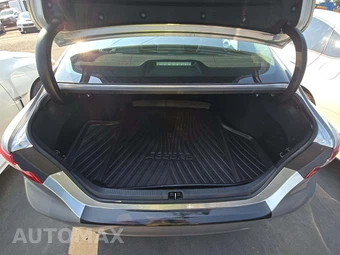 2022 Toyota Camry SE - miniatura 11