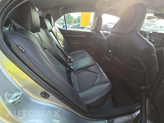 2022 Toyota Camry SE - miniatura 13
