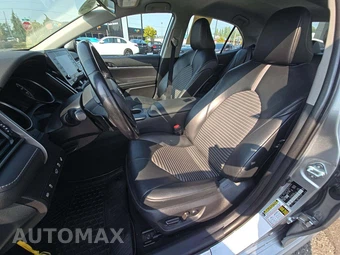 2022 Toyota Camry SE - miniatura 3