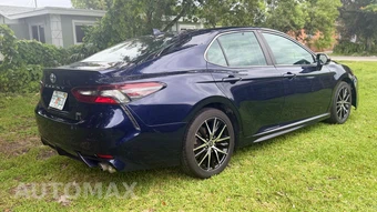 2022 Toyota Camry SE - miniatura 4