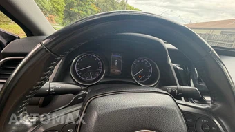 2022 Toyota Camry SE - miniatura 9
