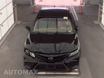 2022 Toyota Camry SE - miniatura 2