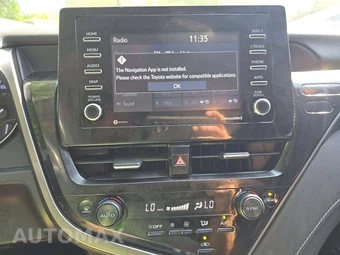 2022 Toyota Camry SE - miniatura 10