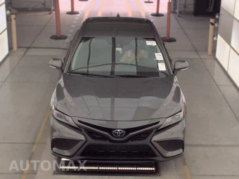 2022 Toyota Camry SE - miniatura 2