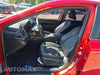 2022 Toyota Camry SE - miniatura 3