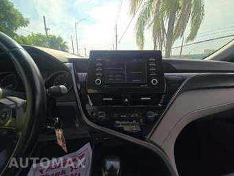 2022 Toyota Camry SE - miniatura 11