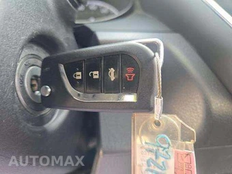 2022 Toyota Camry SE - miniatura 9