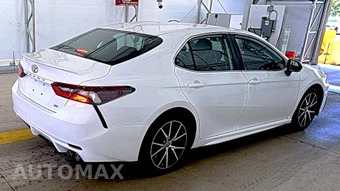 2022 Toyota Camry SE - miniatura 4