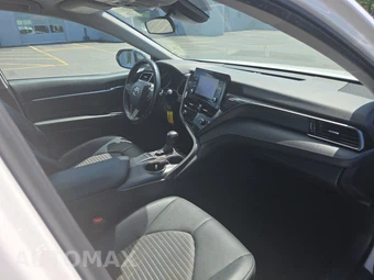 2022 Toyota Camry SE - miniatura 8