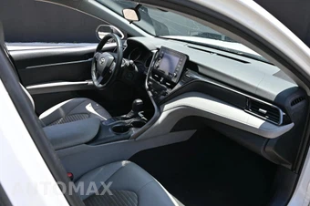 2022 Toyota Camry SE - miniatura 11
