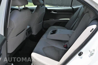 2022 Toyota Camry SE - miniatura 12