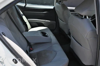2022 Toyota Camry SE - miniatura 13