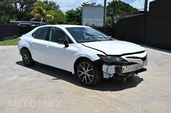 2022 Toyota Camry SE - miniatura 2