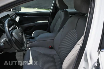 2022 Toyota Camry SE - miniatura 9
