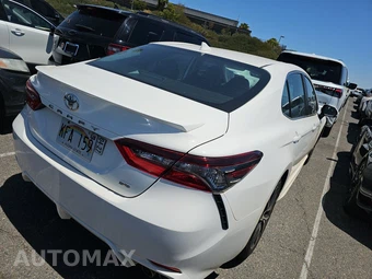 2022 Toyota Camry SE - miniatura 4