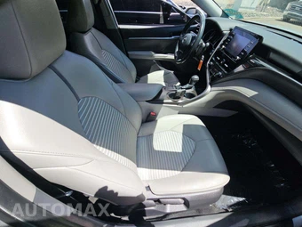 2022 Toyota Camry SE - miniatura 18