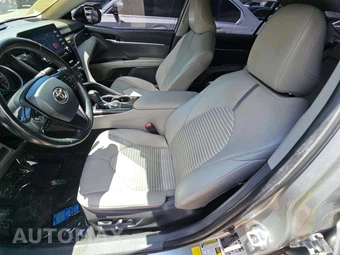 2022 Toyota Camry SE - miniatura 6