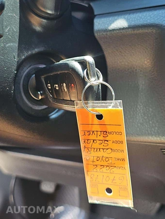 2022 Toyota Camry SE - miniatura 8