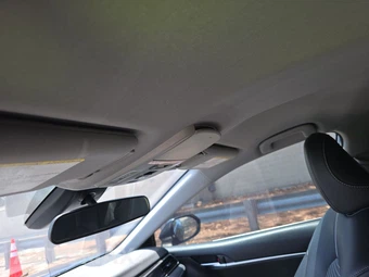 2022 Toyota Camry SE - miniatura 14