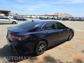 2022 Toyota Camry SE - miniatura 4