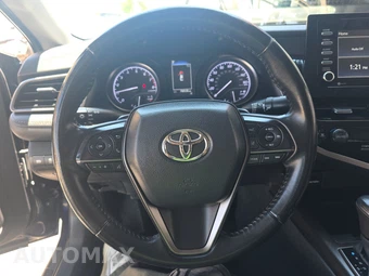 2022 Toyota Camry SE - miniatura 10