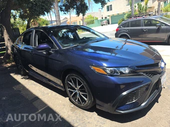 2022 Toyota Camry SE - miniatura 3