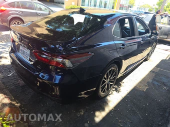 2022 Toyota Camry SE - miniatura 4