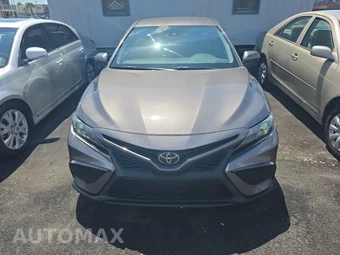 2022 Toyota Camry SE - miniatura 2