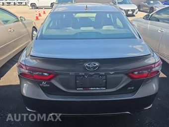 2022 Toyota Camry SE - miniatura 5