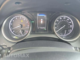 2022 Toyota Camry SE - miniatura 9