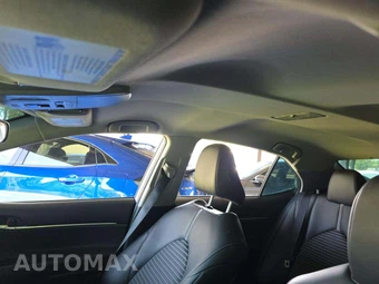 2022 Toyota Camry SE - miniatura 11