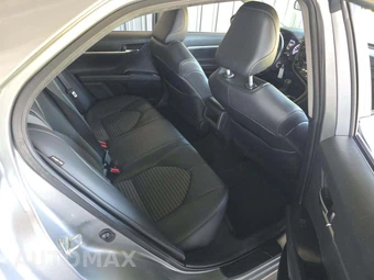 2022 Toyota Camry SE - miniatura 16